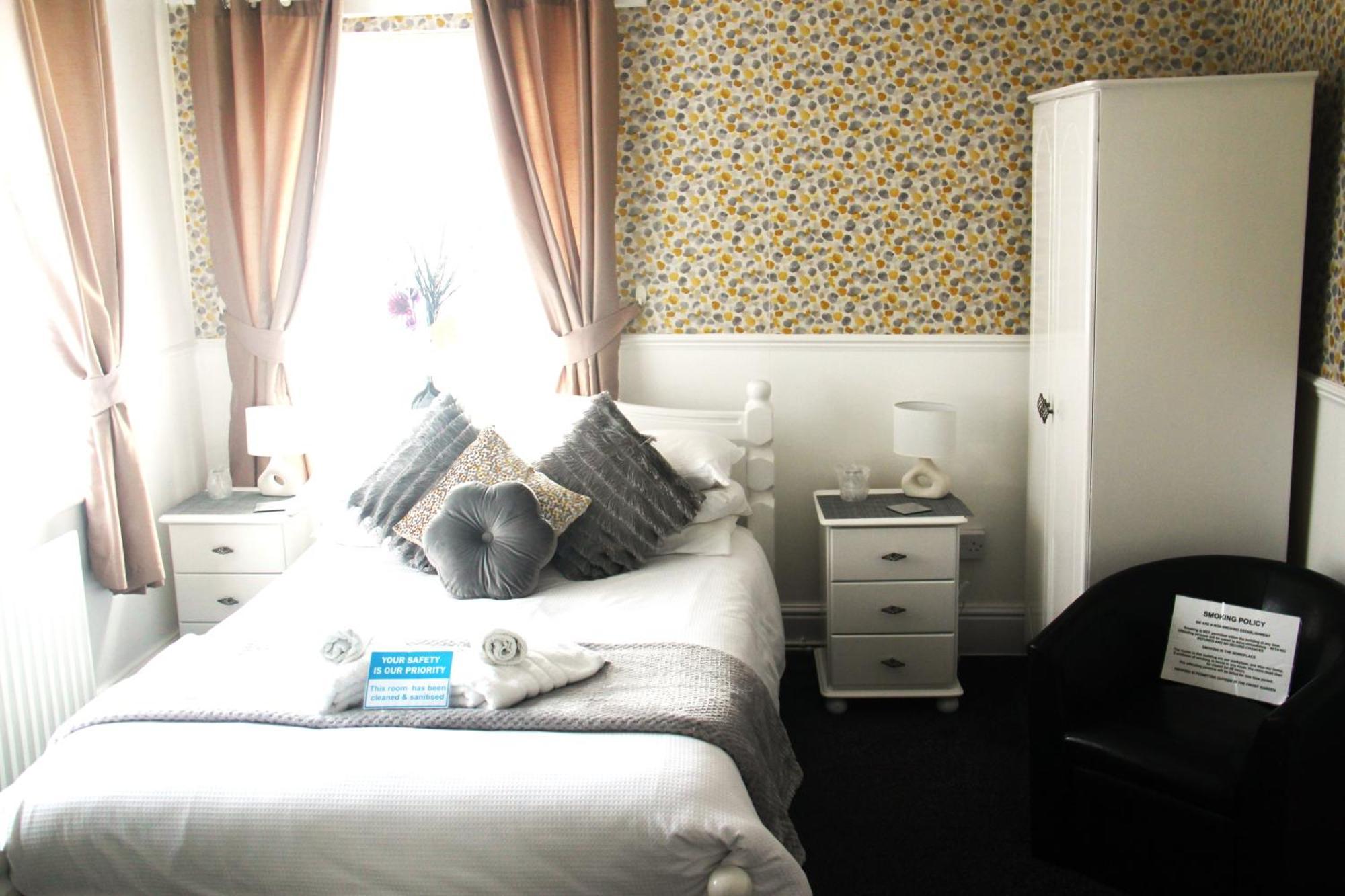 Serena Court Hotel Skegness Esterno foto