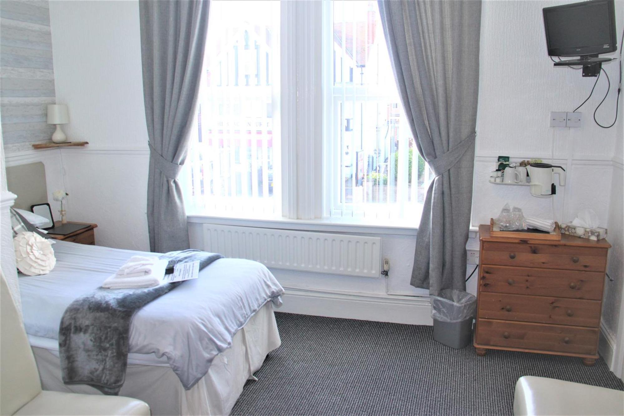 Serena Court Hotel Skegness Esterno foto